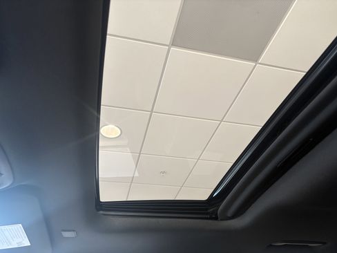 Used 2023 GMC Canyon AT4 w/ AT4 Premium Package image 17