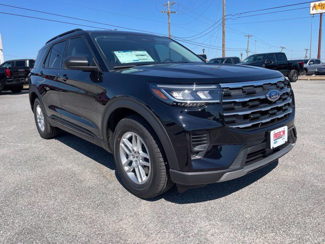 New 2026 Ford Explorer Active RWD image 3