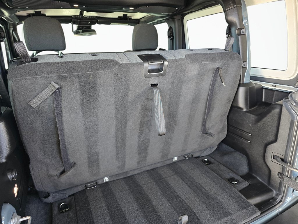 Used 2024 Jeep Wrangler Sport AWD/4WD image 15