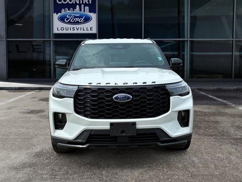 Used 2025 Ford Explorer ST-Line w/ ST-Line Street Pack AWD/4WD image 19
