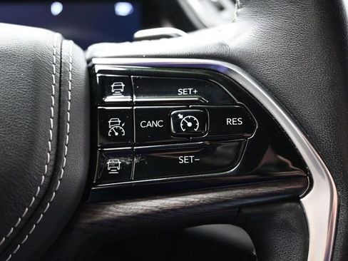 Certified 2022 Jeep Grand Cherokee L Overland w/ Luxury Tech Group IV image 31