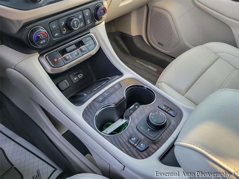 Used 2021 GMC Acadia Denali w/ Denali Ultimate Package image 27