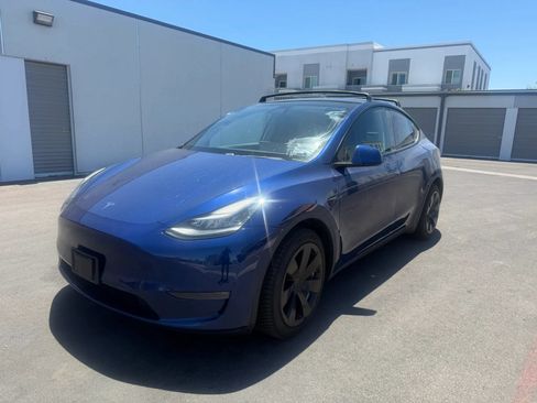 Used 2020 Tesla Model Y Long Range AWD/4WD image 2