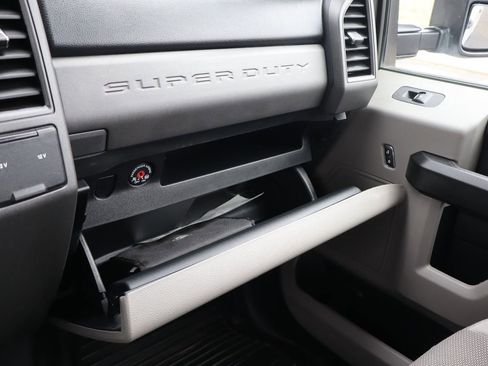 Used 2019 Ford F250 XL w/ Power Equipment Group AWD/4WD image 36