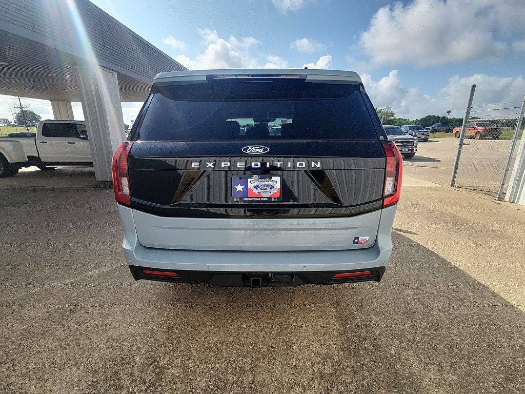 New 2027 Ford Expedition Active RWD image 7