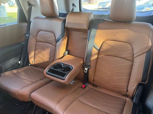 New 2025 Nissan Pathfinder Platinum image 20