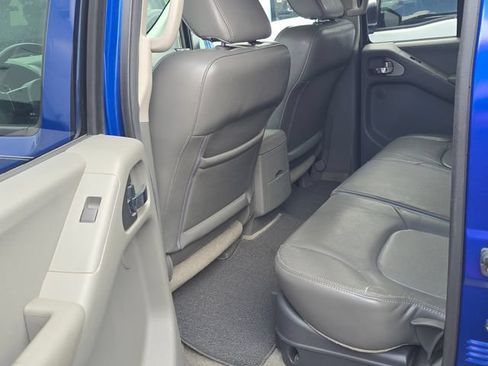 Used 2012 Nissan Frontier SL RWD image 6