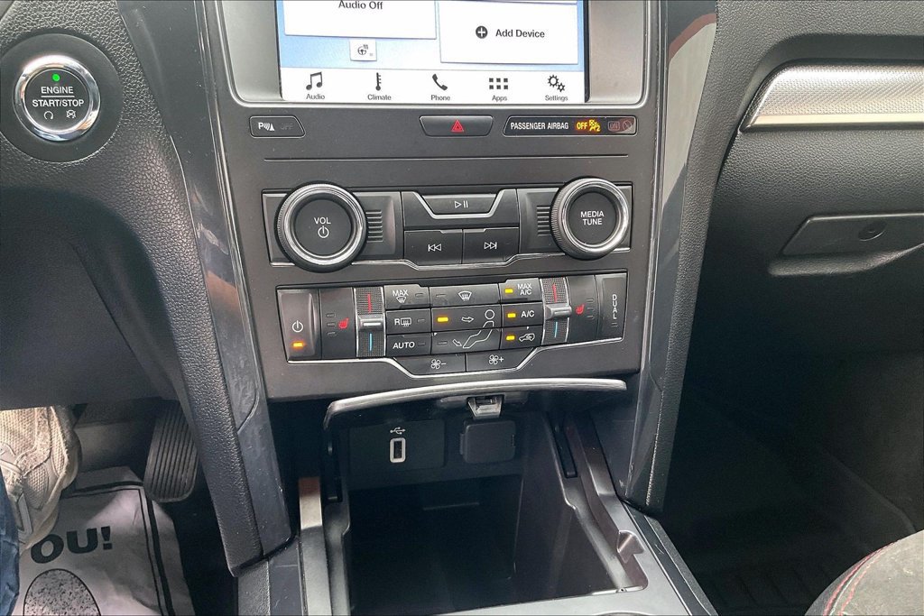 Used 2018 Ford Explorer XLT w/ Equipment Group 202A AWD/4WD image 36