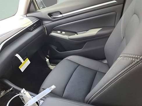New 2025 Nissan Altima 2.5 SL FWD image 19