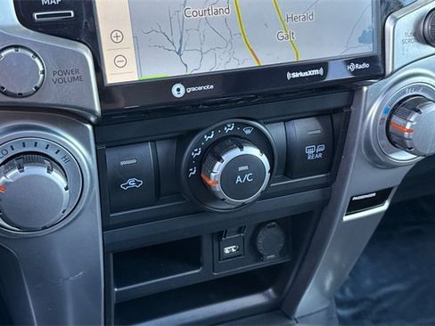 Used 2022 Toyota 4Runner SR5 Premium image 28