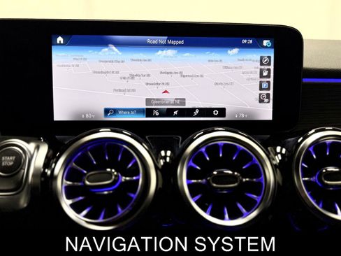 Used 2023 Mercedes-Benz EQB 300 4MATIC image 27