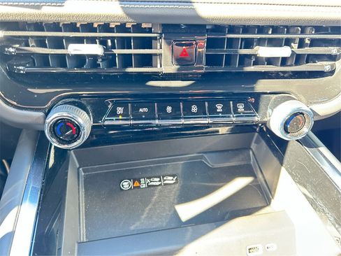 Used 2025 Chevrolet Tahoe Premier image 31