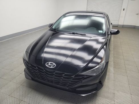 Used 2022 Hyundai Elantra SEL image 15