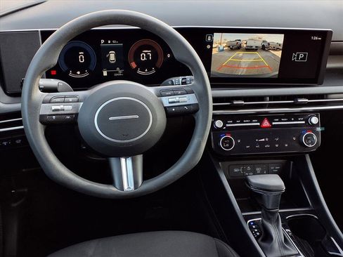 Used 2025 Hyundai Tucson SEL image 13