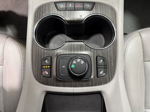 Used 2020 GMC Acadia SLT w/ LPO, Cargo Package AWD/4WD image 13