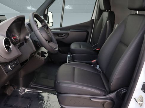 New 2025 Mercedes-Benz Sprinter 2500 image 5