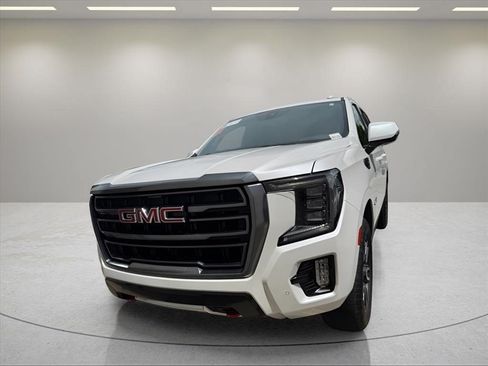 Used 2022 GMC Yukon AT4 AWD/4WD image 2