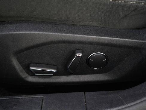 Used 2017 Ford Fusion SE w/ Fusion SE Technology Package FWD image 21