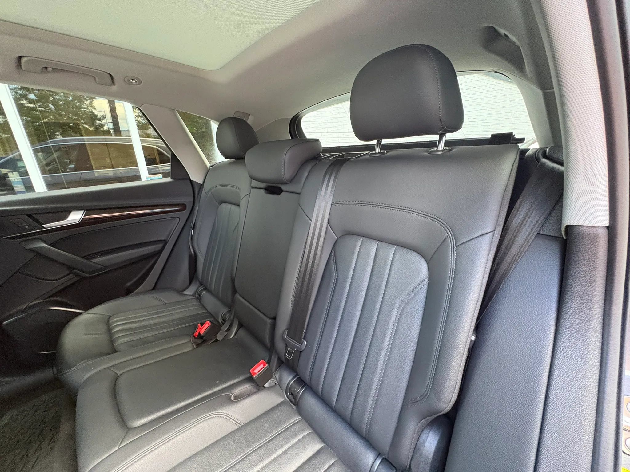 Used 2019 Audi Q5 2.0T Premium w/ Convenience Package AWD/4WD image 23