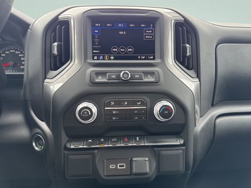 Used 2024 GMC Sierra 1500 Pro w/ Pro Value Package AWD/4WD image 15