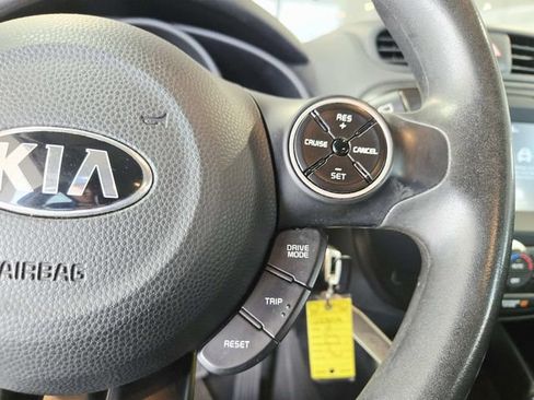 Used 2019 Kia Soul + FWD image 17