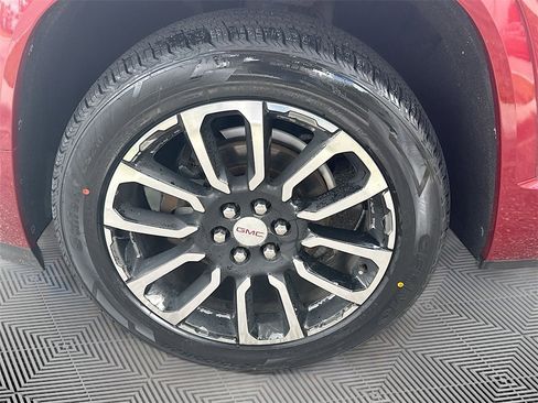 Used 2020 GMC Acadia Denali w/ Technology Package image 35