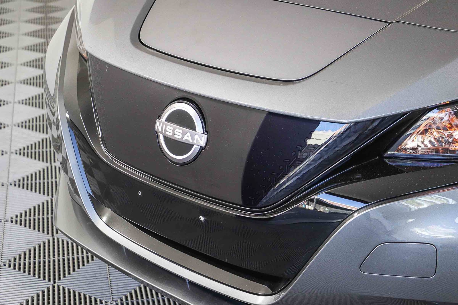 Used 2025 Nissan Leaf S FWD image 5