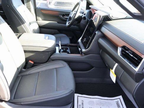 New 2026 GMC Yukon XL Denali w/ Sun & Power Step Package image 10