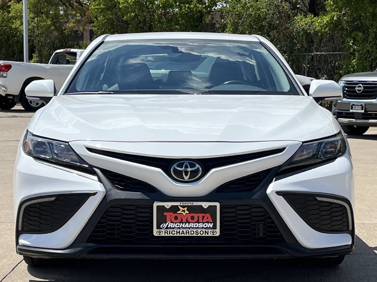 Used 2024 Toyota Camry SE FWD image 7