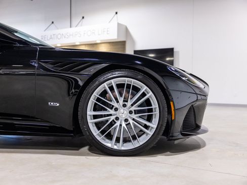 Used 2022 Aston Martin DBS Superleggera RWD image 27