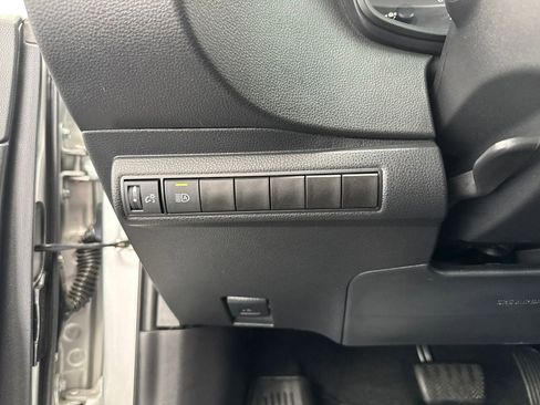 Used 2024 Toyota Corolla LE FWD image 32