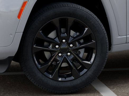 New 2026 Jeep Grand Cherokee L Limited AWD/4WD image 8