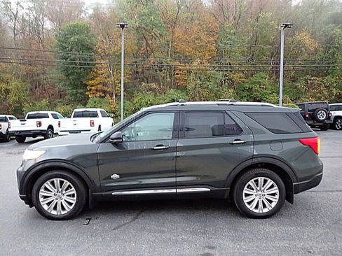 Used 2023 Ford Explorer King Ranch w/ Technology Package image 9