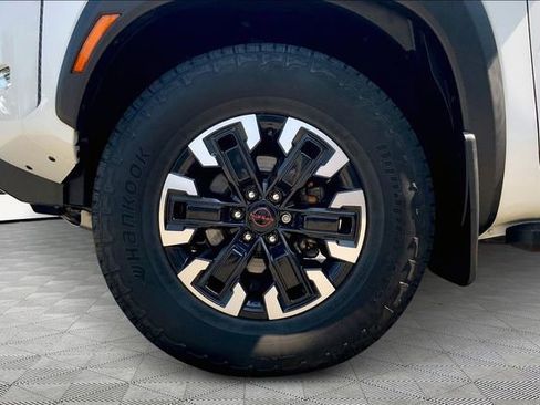 Used 2022 Nissan Frontier PRO-4X image 21