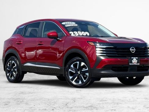 Certified 2025 Nissan Kicks SV AWD/4WD image 2