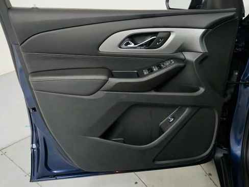 Certified 2023 Chevrolet Traverse LT image 11