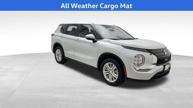 Used 2023 Mitsubishi Outlander ES AWD/4WD image 9