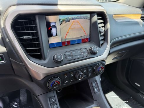 Used 2017 GMC Acadia Denali w/ Technology Package FWD image 17