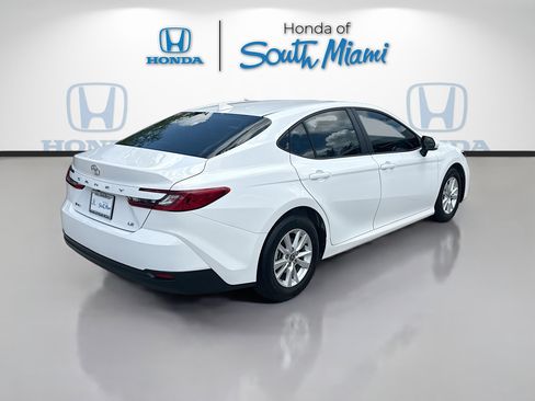 Used 2025 Toyota Camry LE FWD image 7