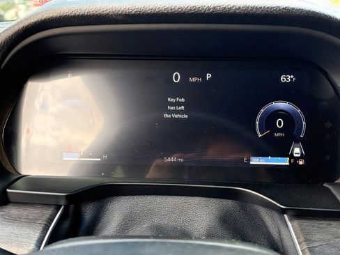 Used 2025 Jeep Grand Cherokee Limited w/ Luxury Tech Group II image 22