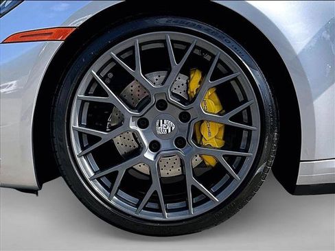Used 2024 Porsche 911 Carrera T RWD image 10