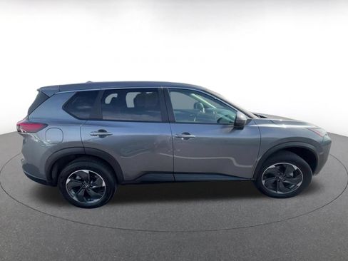Used 2025 Nissan Rogue SV AWD/4WD image 16