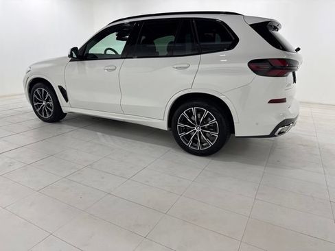 Used 2026 BMW X5 xDrive40i w/ M Sport Package AWD/4WD image 7