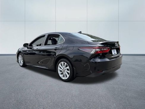 Used 2022 Toyota Camry LE w/ Convenience Package FWD image 7