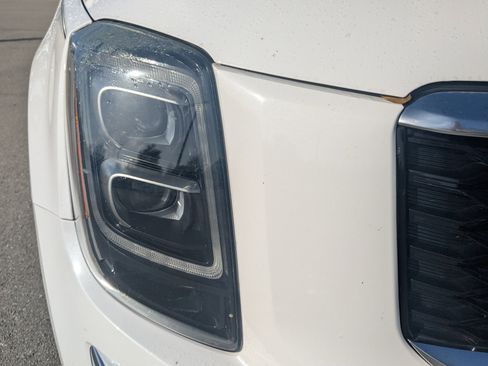 Used 2022 Kia Telluride SX w/ Towing Package image 9