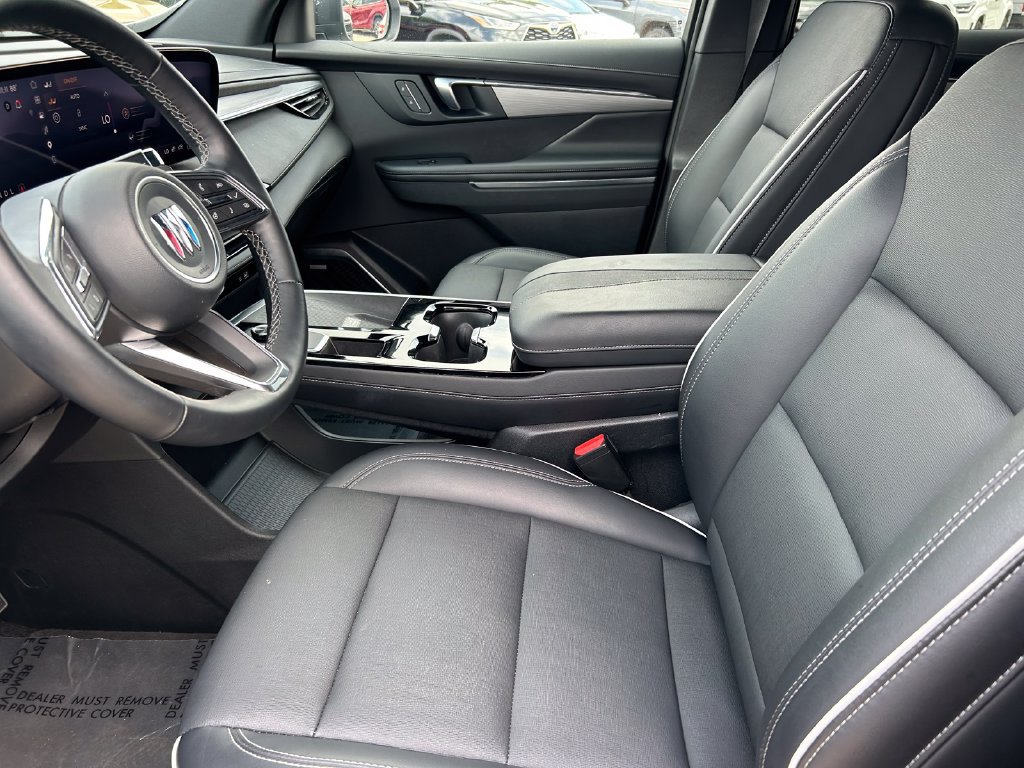 Used 2025 Buick Enclave Preferred FWD image 11