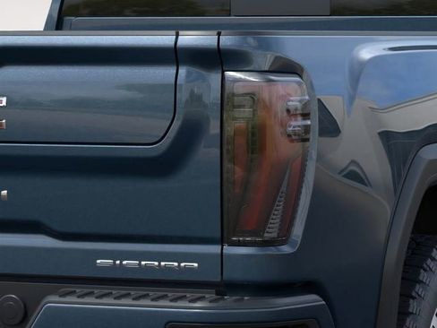 New 2026 GMC Sierra 2500 Denali w/ Denali Reserve Package AWD/4WD image 11