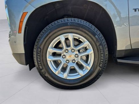 Certified 2026 Chevrolet Tahoe LS w/ LPO, Dark Essentials Package AWD/4WD image 9