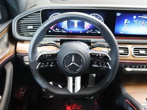 Used 2024 Mercedes-Benz GLS 580 4MATIC image 20