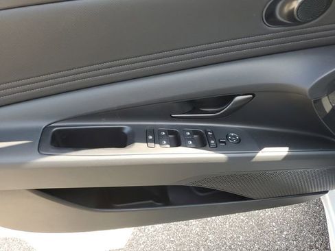 New 2026 Hyundai Elantra Sport FWD image 18